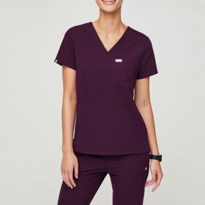 Figs limited edition Deep Purple scrub set